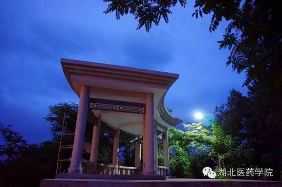 http://f1.diyitui.com/fe/38/35/1f/46/c5/ff/0b/8c/f5/29/d9/5d/f6/e7/84.jpg